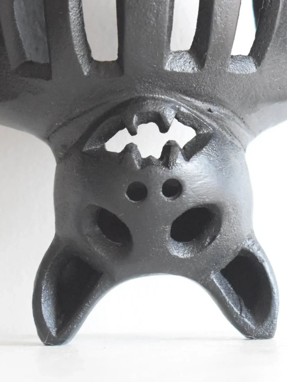 Pottery Barn RARE Vintage Gothic Cast Iron Bat Candle Holder Halloween Decor HTF